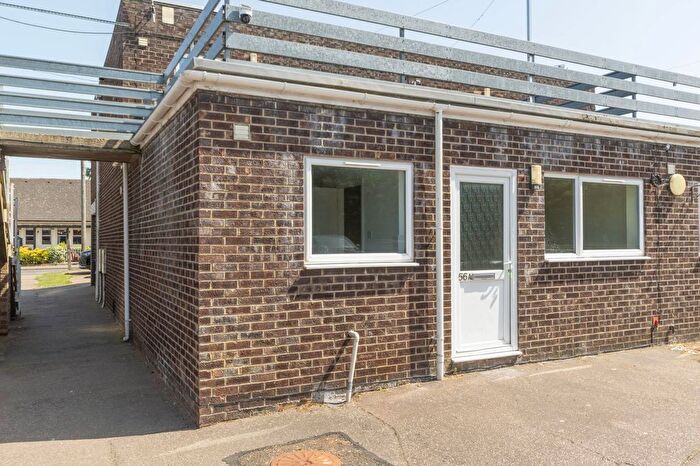 2 Bedroom Flat For Sale In Limetree Avenue, Wymondham, NR18