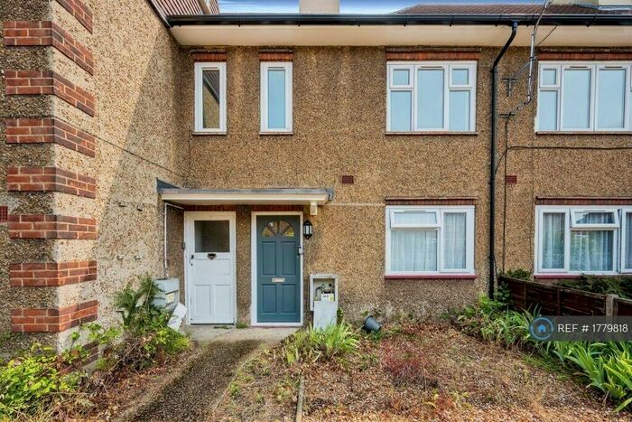 2 Bedroom Maisonette To Rent In Greycote, Shortstown, Bedford, MK42