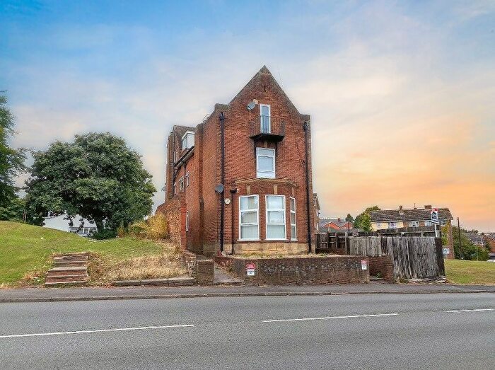 1 Bedroom Flat To Rent In Halesowen Road, Netherton, DY2