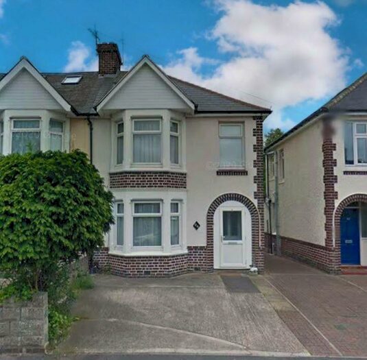 4 Bedroom Semi-Detached House To Rent In Fern Hill Road, East Oxford, OX4
