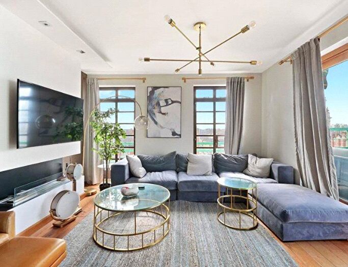 3 Bedroom Flat To Rent In Gloucester Place, London, NW1