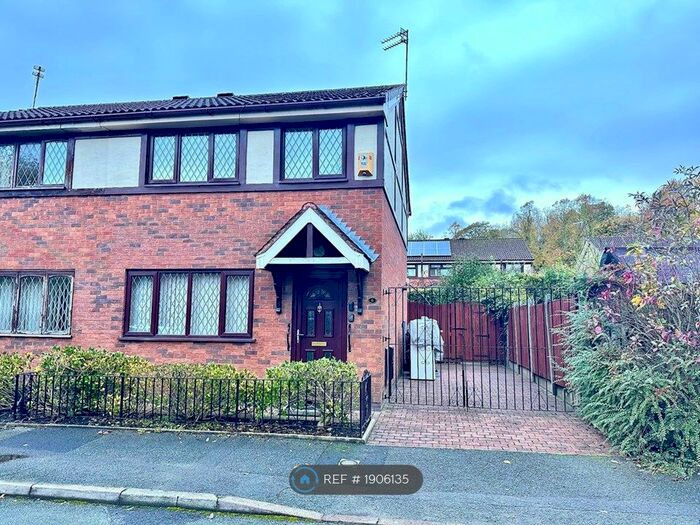 3 Bedroom Semi-Detached House To Rent In Churchside Close, Manchester, M9