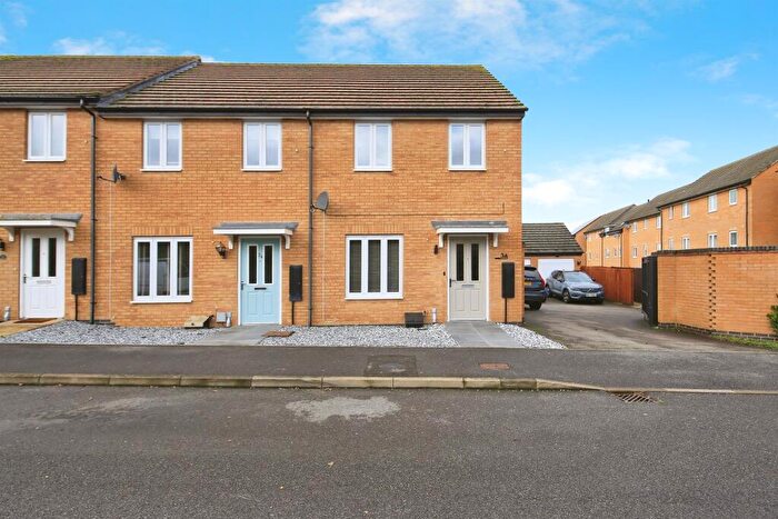 2 Bedroom End Of Terrace House For Sale In Fletcher Way, Peterborough, PE4