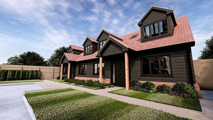 4 Bedroom Semi Detached House For Sale In Wharf Road, Stanford Le Hope, Essex, SS17