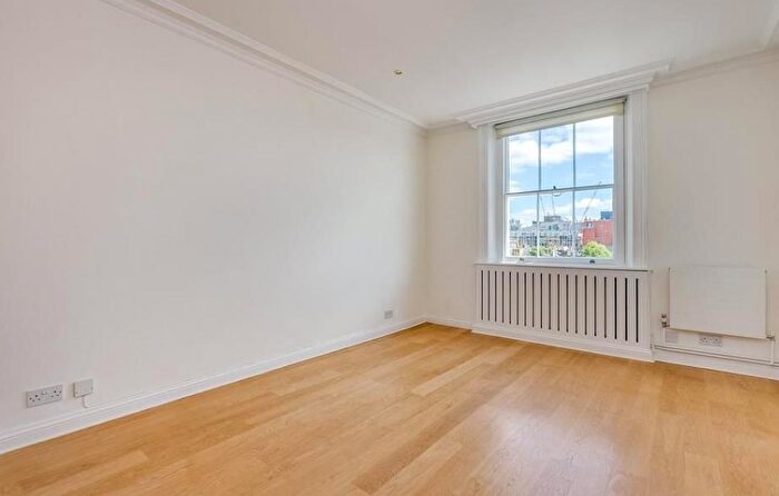 2 Bedroom Flat To Rent In Hallam Street, Fitzrovia, London, W1W