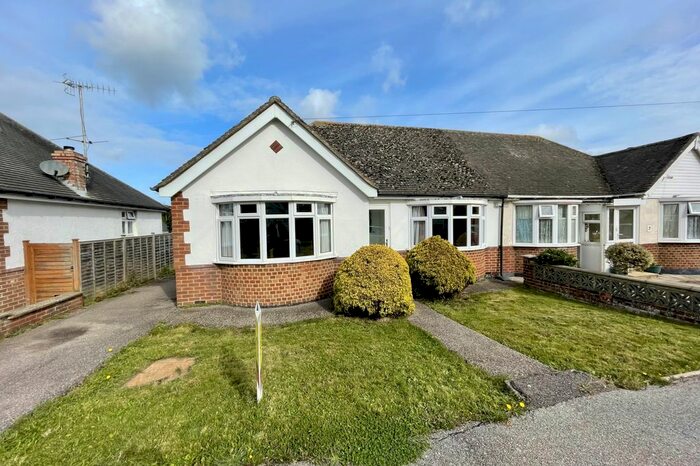 2 Bedroom Bungalow For Sale In Sunstar Lane, Polegate, East Sussex, BN26
