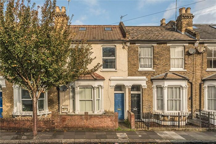 2 Bedroom Flat To Rent In Biscay Road, London, W6