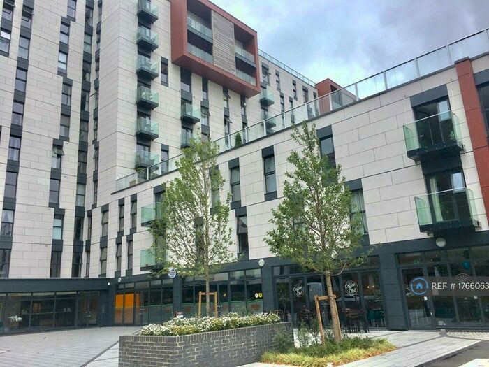 2 Bedroom Flat To Rent In Victoria Avenue, Essex, SS2