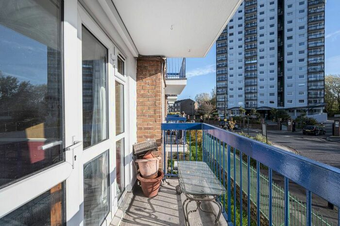 2 Bedroom Flat To Rent In Daubeney Road, Clapton, London, E5