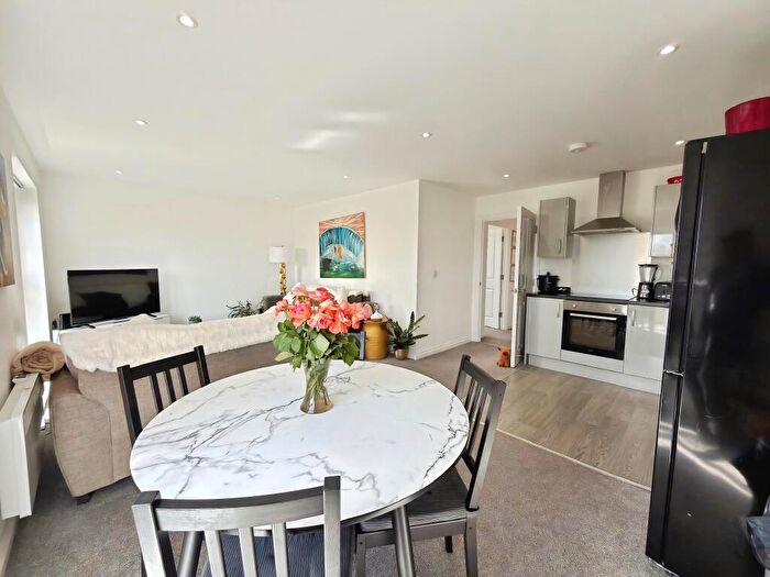 2 Bedroom Flat To Rent In Melbourne Road, Tilbury, RM18