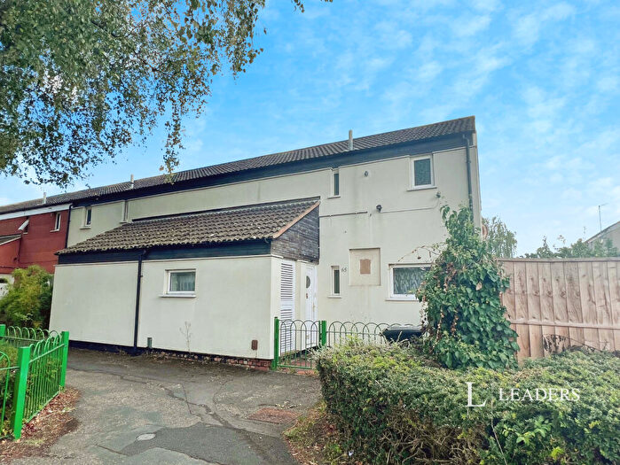 3 Bedroom End Of Terrace House To Rent In Crabtree, Paston, PE4