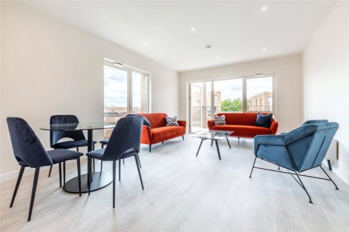 2 Bedroom Apartment To Rent In Harewood Avenue, London, NW7