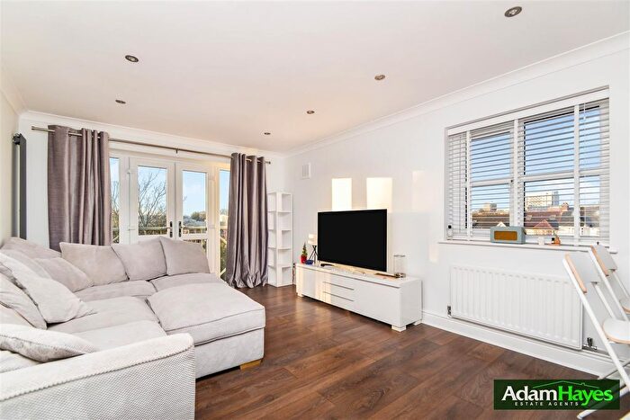 1 Bedroom Flat For Sale In Friern Park, North Finchley, N12