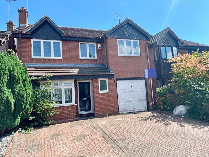 4 Bedroom Detached House To Rent In Lorimer Close, Luton, LU2