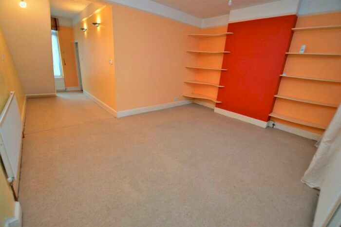 2 Bedroom Flat To Rent In Blaby Road, Wigston, LE18