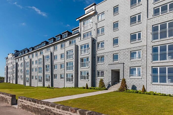 2 Bedroom Apartment For Sale In Cornhill Road, Aberdeen, AB25
