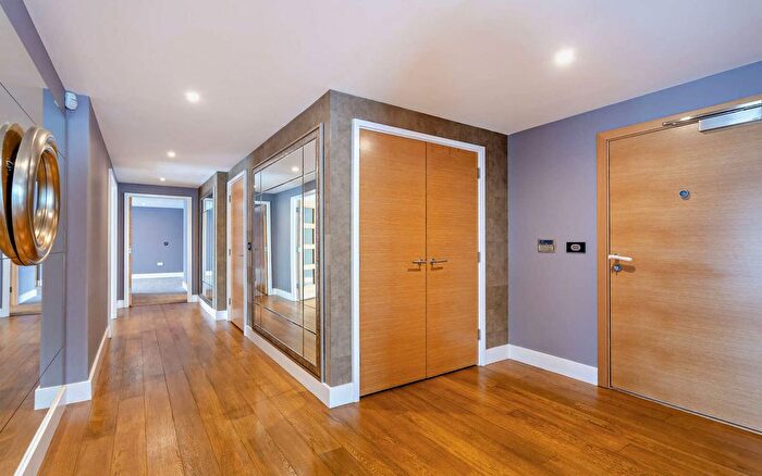 4 Bedroom Flat To Rent In Darwin House, Kingsley Walk, Cambridge, CB5