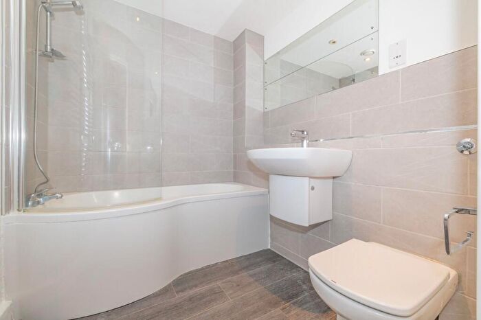 1 Bedroom Flat For Sale In Copperfield Court, New Dover Road, Canterbury, Kent, CT1