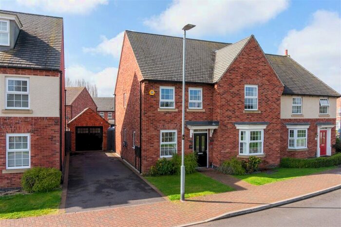 4 Bedroom Detached House To Rent In Potters Way, Measham, DE12