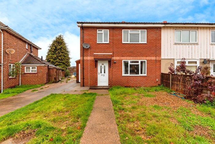 3 Bedroom Semi Detached House For Sale In Goldsmith Road, Grantham, NG31