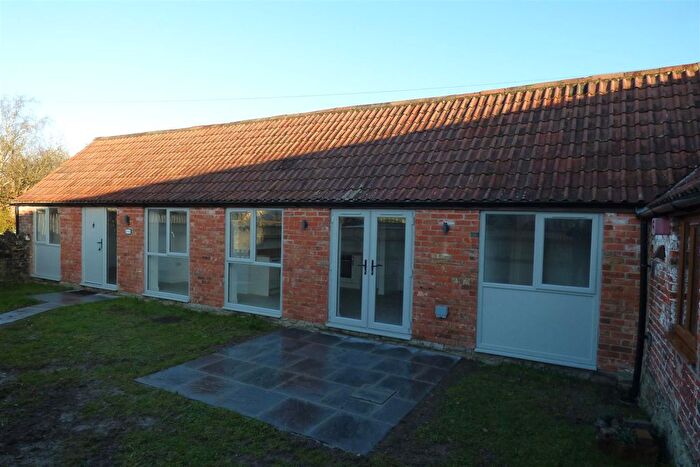 2 Bedroom Semi Detached Bungalow To Rent In The Old Granary, Cowship Lane, Cromhall, GL12