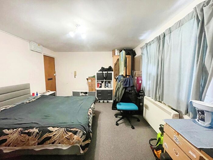 1 Bedroom Flat To Rent In Conway Gardens, Grays, RM17