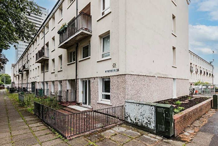 3 Bedroom Flat To Rent In Wyndford Road, Maryhill, Glasgow, G20