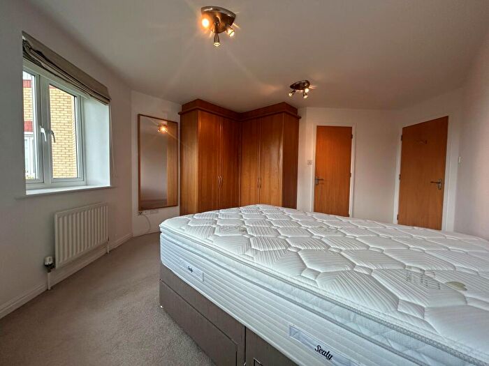 2 Bedroom Apartment To Rent In Quebec Quay, L3