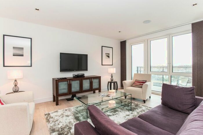 2 Bedroom Flat To Rent In Kew Bridge Road, Brentford, TW8