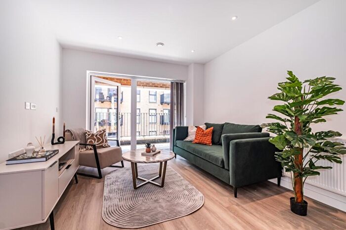 2 Bedroom Flat To Rent In Rolfe Terrace Woolwich, SE18