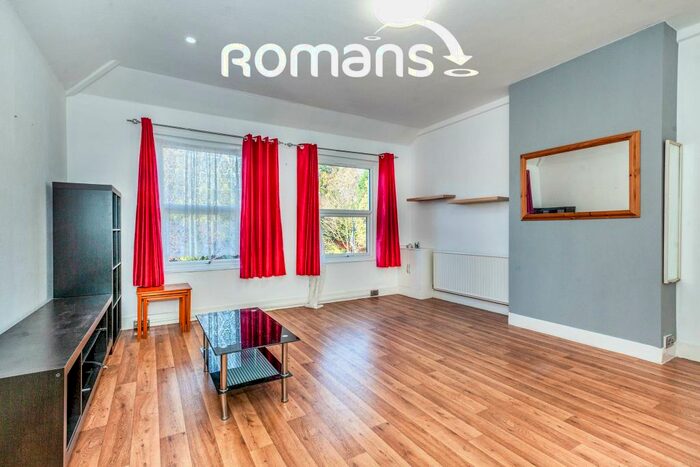 2 Bedroom Apartment To Rent In Chertsey Road, Windlesham, GU20