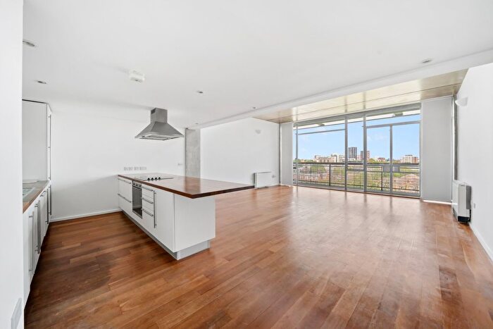 2 Bedroom Flat To Rent In Union Wharf, Wenlock Road, N1