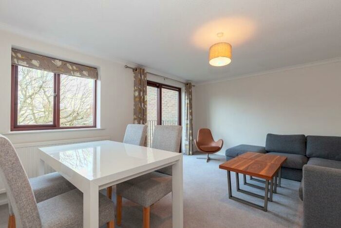 2 Bedroom Apartment To Rent In Dorchester Court, Oxford, OX2