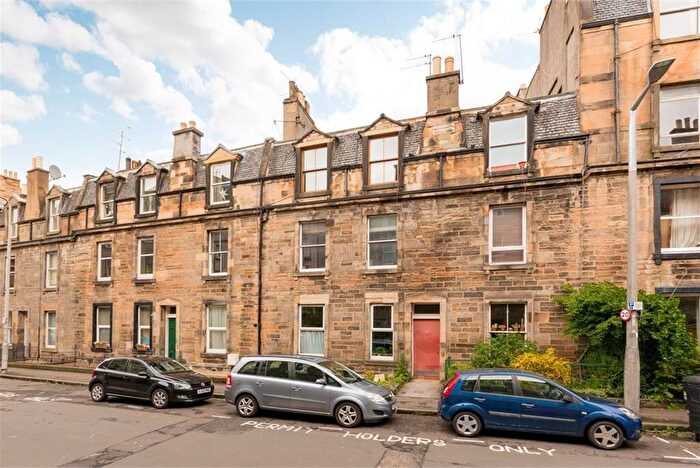 2 Bedroom Flat To Rent In L Blackwood Crescent, Edinburgh, EH9