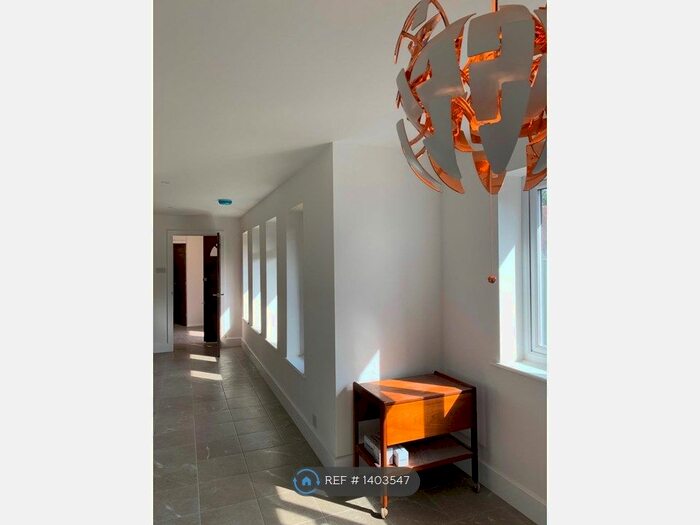 4 Bedroom Bungalow To Rent In Cherry Gardens, Tring, HP23