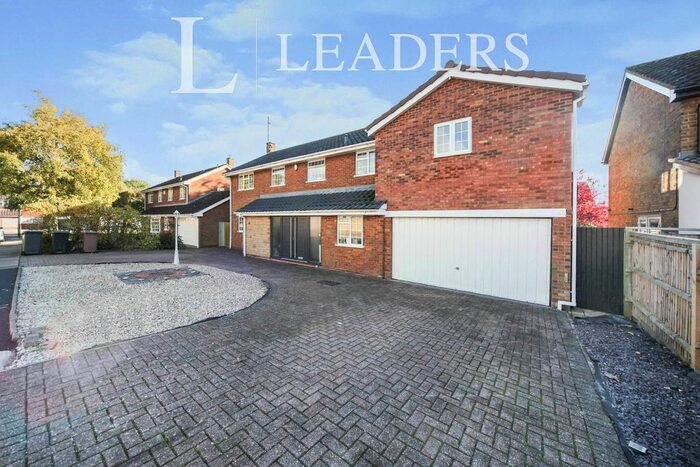 6 Bedroom Detached House To Rent In Foxbury Close, Luton, LU2