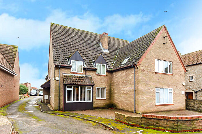 1 Bedroom Flat For Sale In High Street, Great Doddington, NN29