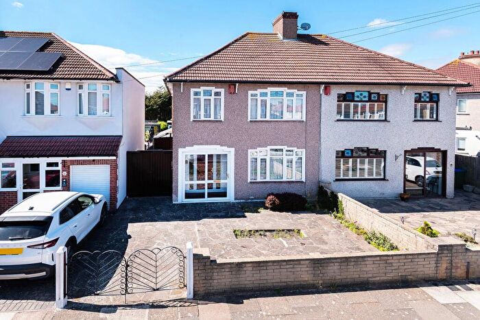3 Bedroom Semi Detached House For Sale In Bostall Park Avenue, Bexleyheath, DA7