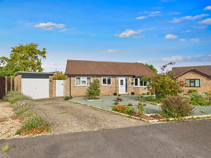 3 Bedroom Detached Bungalow For Sale In Maple Close, Horncastle, LN9