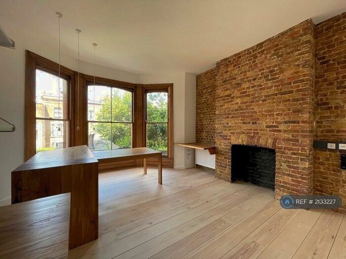 2 Bedroom Flat To Rent In Dulwich Road, London, SE24