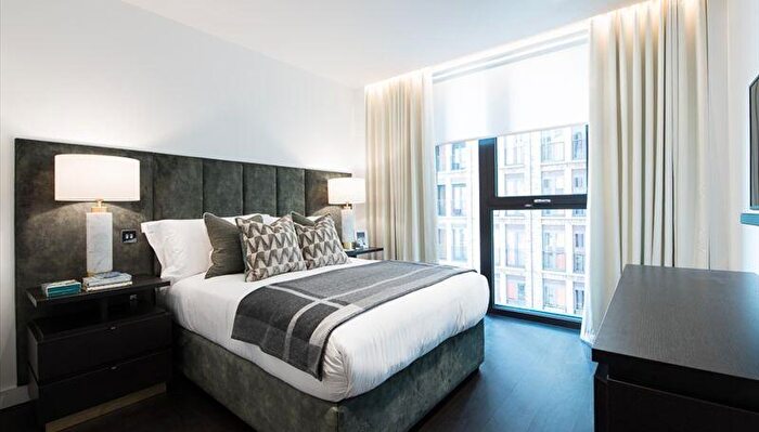 2 Bedroom Apartment To Rent In Thornes House, Charles Clowes Walk, London, SW11