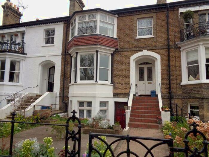 1 Bedroom Flat To Rent In Capel Terrace, Southend-On-Sea, SS1
