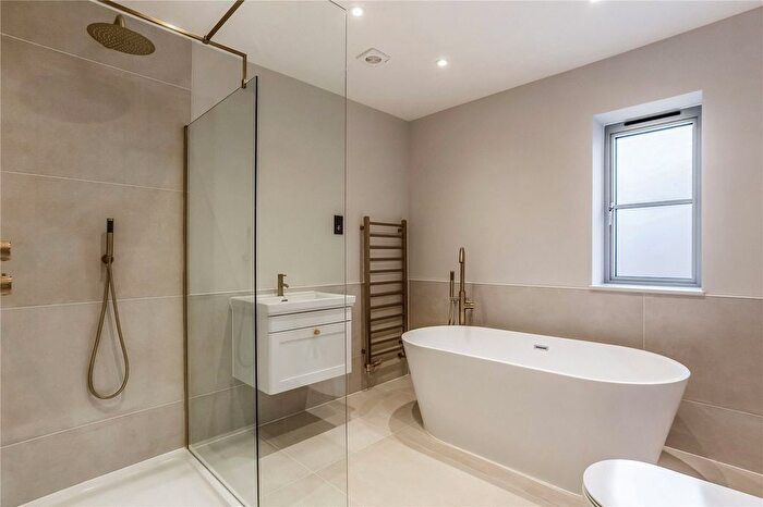 4 Bedroom Detached House For Sale In The Barns, Compton Dundon, TA11