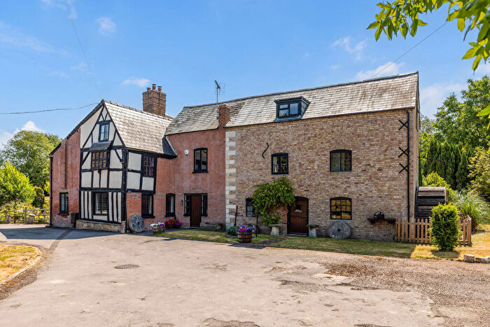 6 Bedroom Detached House For Sale In Bondend Road, Upton St. Leonards, Gloucester, GL4