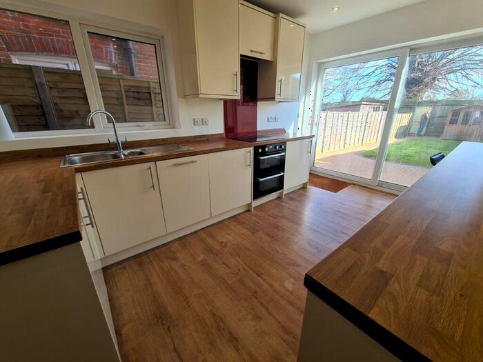3 Bedroom Terraced House To Rent In Malmesbury Road, Southampton, Hampshire, SO15