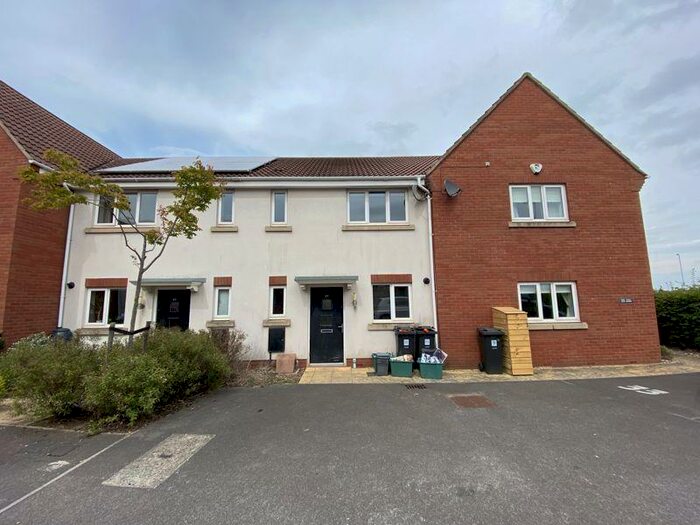 3 Bedroom Terraced House To Rent In Halls Garden, Bristol, BS34