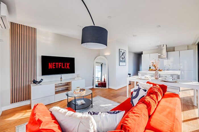 2 Bedroom Flat To Rent In Central Milton Keynes, MK9