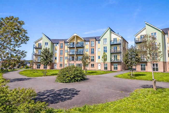 2 Bedroom Flat For Sale In Airoh End, Haywood Village, BS24