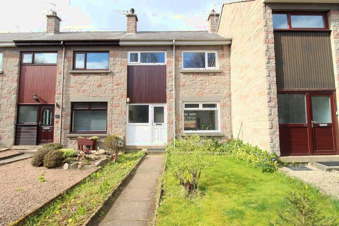 3 Bedroom Terraced House To Rent In Whitehall Place, Aberdeen, AB25