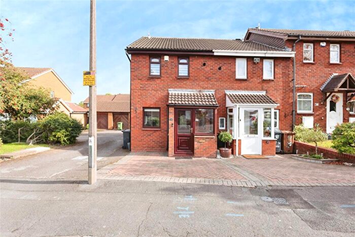 2 Bedroom End Of Terrace House For Sale In Pikehorne Croft, Birmingham, West Midlands, B36